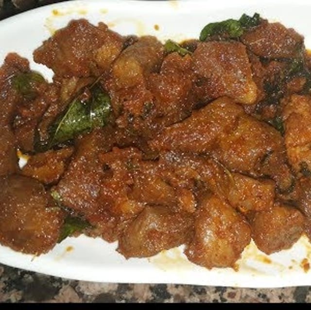 Talawa Gosht (Baby Goat with Bone).